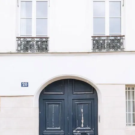 Bright&spacious 1bd